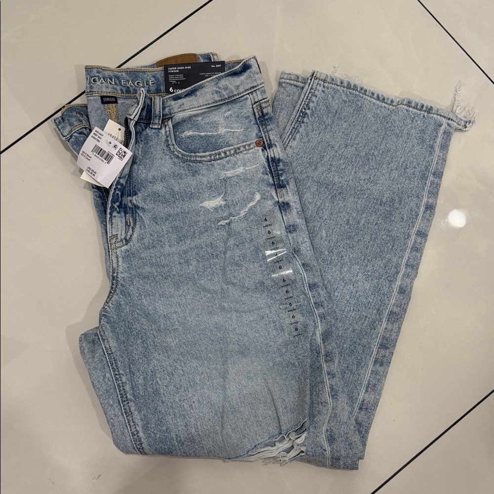 American Eagle Outfitters Light Blue Distressed Straight-Leg Jeans - Picture 5 of 6